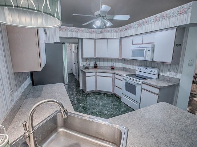 25348 CRESTWATER DRIVE, Leesburg, FL 34748