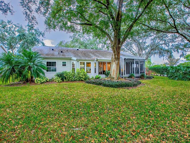 25348 CRESTWATER DRIVE, Leesburg, FL 34748