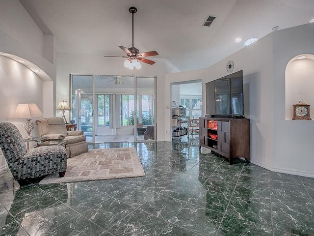 25348 CRESTWATER DRIVE, Leesburg, FL 34748