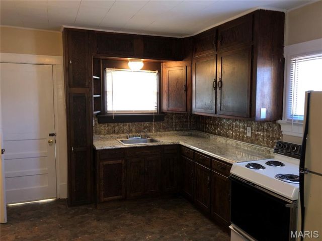 10301 Renfrew Drive, Riverview, MO 63137