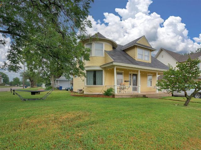 623 E Warner Avenue, Guthrie, OK 73044