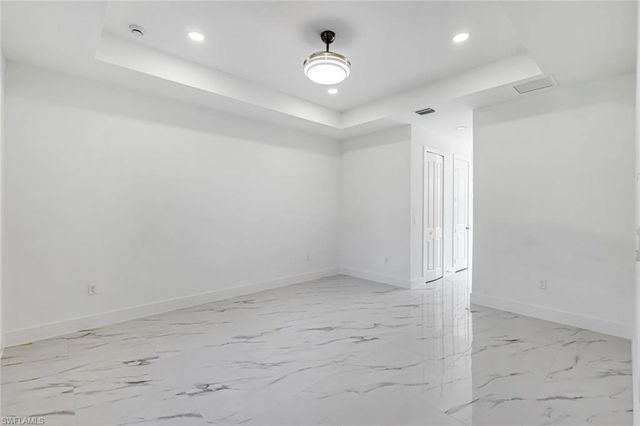 2113 Grayson AVE, Alva, FL 33920