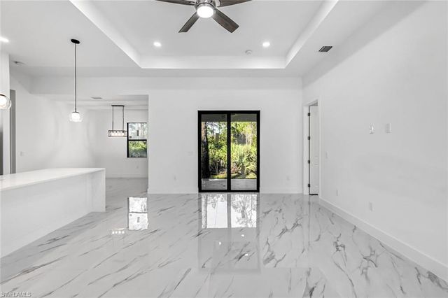 2113 Grayson AVE, Alva, FL 33920