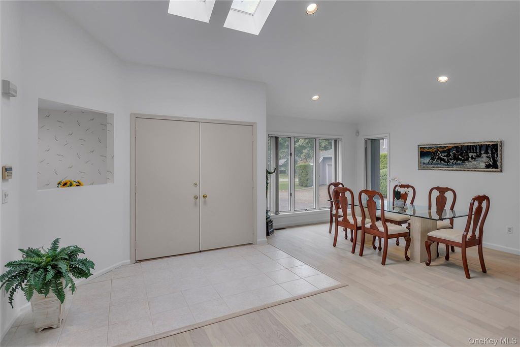 6 Gerriet Court, Northport, NY 11768 — photo 3