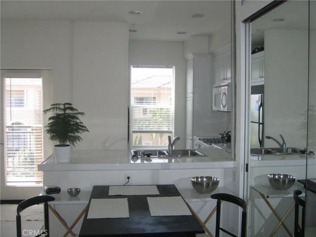 6020 Seabluff Drive 402, Playa Vista, CA 90094