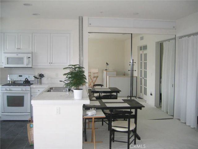 6020 Seabluff Drive 402, Playa Vista, CA 90094