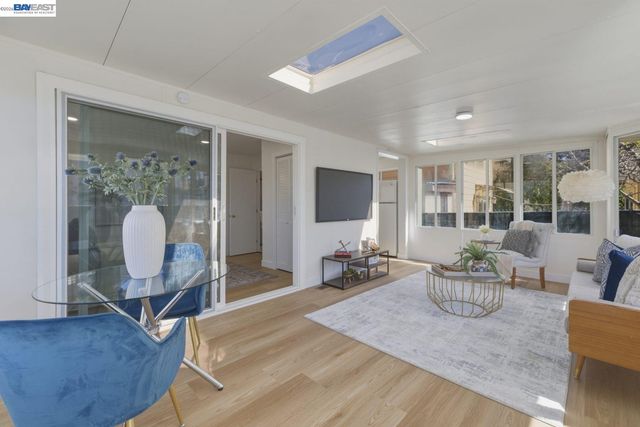 1726 Eagle Ave, Alameda, CA 94501