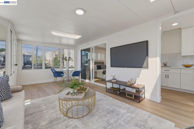 1726 Eagle Ave, Alameda, CA 94501