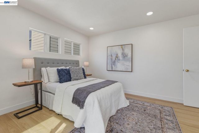 1726 Eagle Ave, Alameda, CA 94501