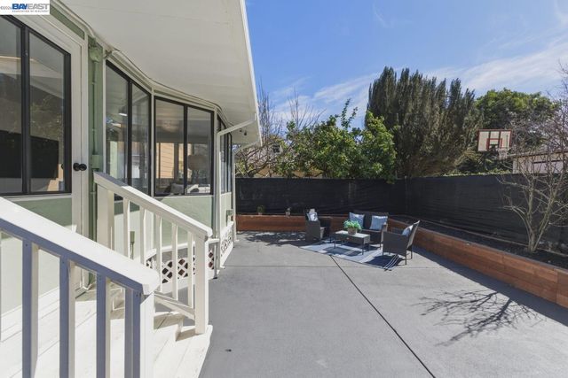 1726 Eagle Ave, Alameda, CA 94501