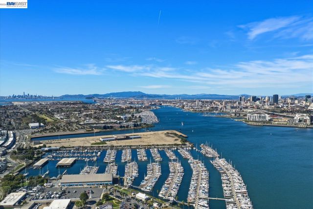 1726 Eagle Ave, Alameda, CA 94501