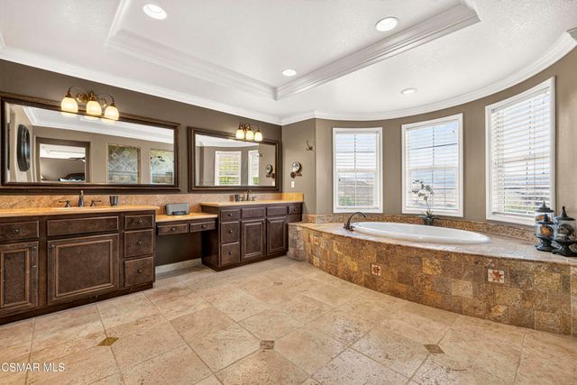 3170 Heavenly Ridge Street, Thousand Oaks, CA 91362