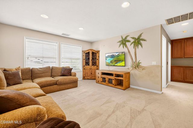 3170 Heavenly Ridge Street, Thousand Oaks, CA 91362