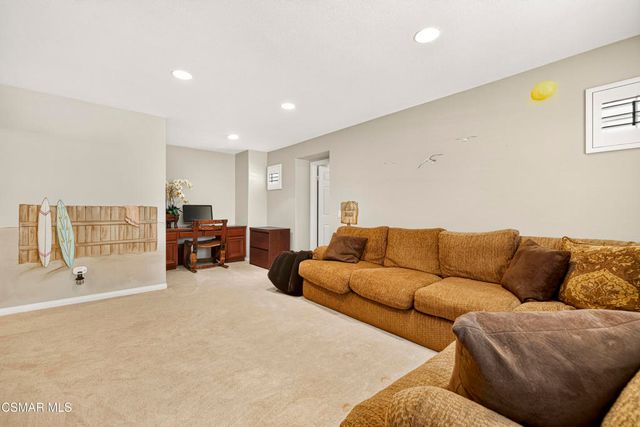 3170 Heavenly Ridge Street, Thousand Oaks, CA 91362