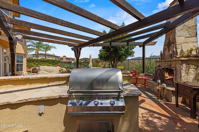 3170 Heavenly Ridge Street, Thousand Oaks, CA 91362