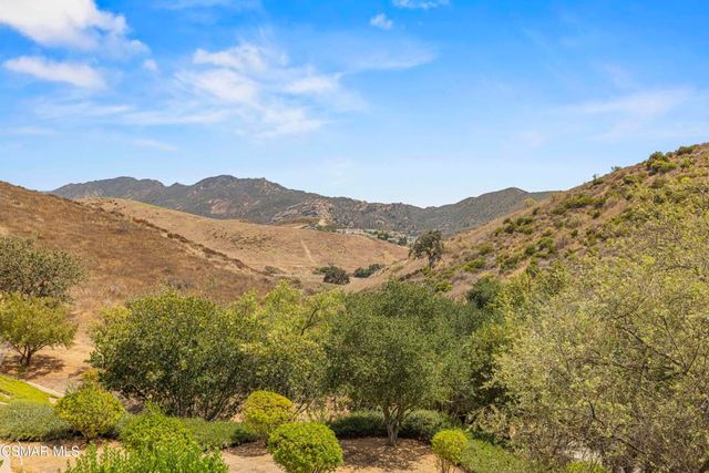 3170 Heavenly Ridge Street, Thousand Oaks, CA 91362