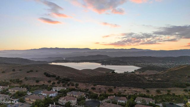 3170 Heavenly Ridge Street, Thousand Oaks, CA 91362