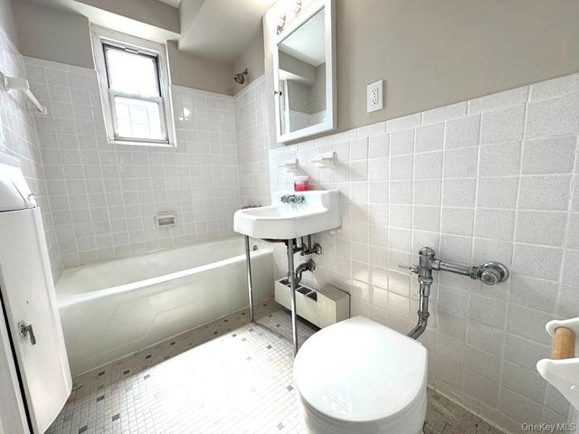 8900 170th Street 7D, Jamaica, NY 11432