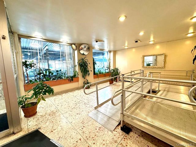 8900 170th Street 7D, Jamaica, NY 11432