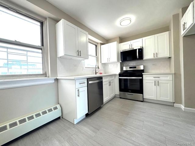8900 170th Street 7D, Jamaica, NY 11432
