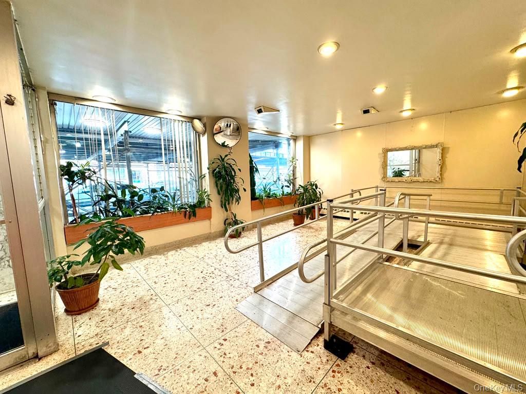 8900 170th Street 7D, Jamaica, NY 11432 — photo 4