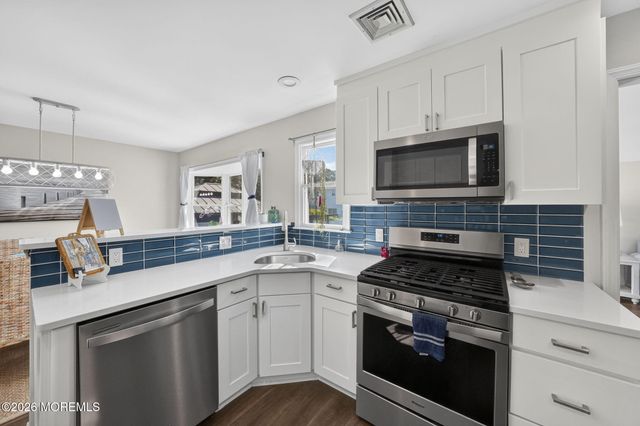 1509 Spray Avenue, Beachwood, NJ 08722
