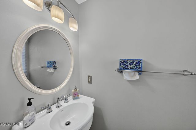 1509 Spray Avenue, Beachwood, NJ 08722