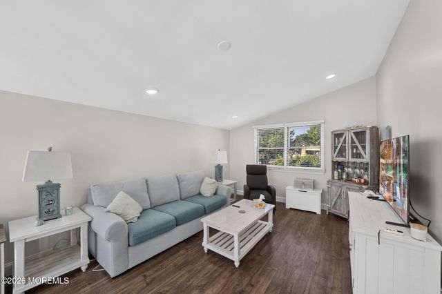 1509 Spray Avenue, Beachwood, NJ 08722