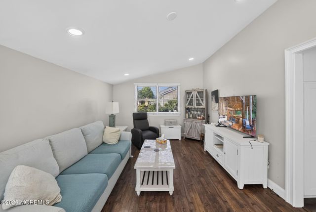 1509 Spray Avenue, Beachwood, NJ 08722