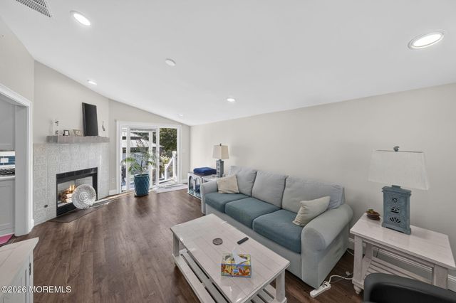 1509 Spray Avenue, Beachwood, NJ 08722