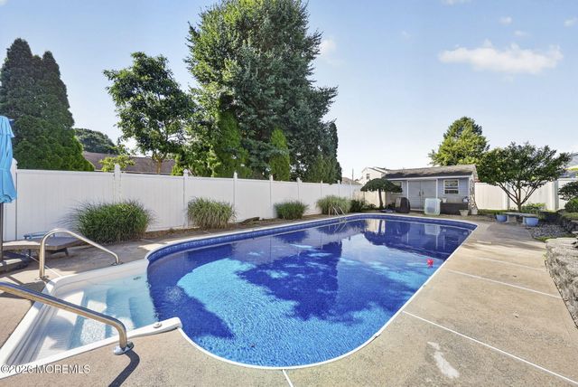 1509 Spray Avenue, Beachwood, NJ 08722
