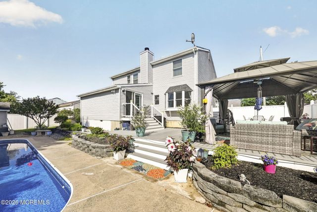 1509 Spray Avenue, Beachwood, NJ 08722