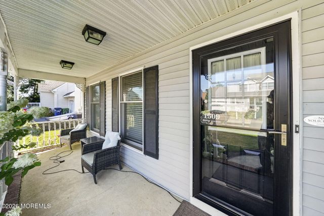 1509 Spray Avenue, Beachwood, NJ 08722