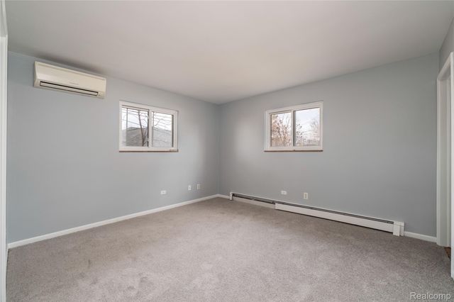 29046 Lorraine Avenue, Warren, MI 48093