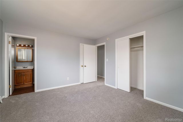 29046 Lorraine Avenue, Warren, MI 48093