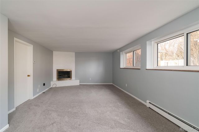 29046 Lorraine Avenue, Warren, MI 48093