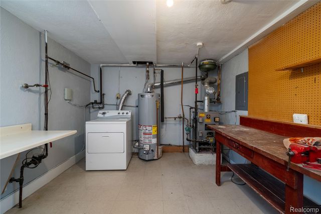 29046 Lorraine Avenue, Warren, MI 48093