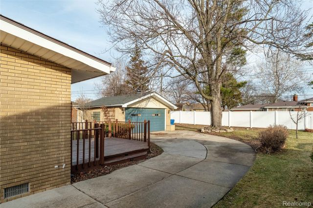 29046 Lorraine Avenue, Warren, MI 48093