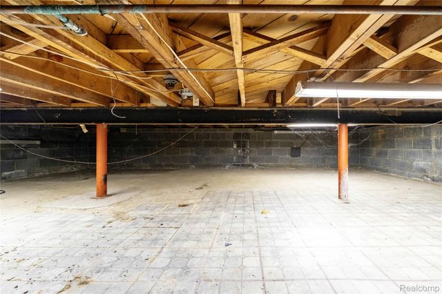 29046 Lorraine Avenue, Warren, MI 48093