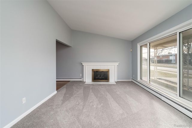 29046 Lorraine Avenue, Warren, MI 48093