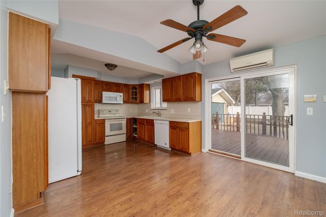 29046 Lorraine Avenue, Warren, MI 48093