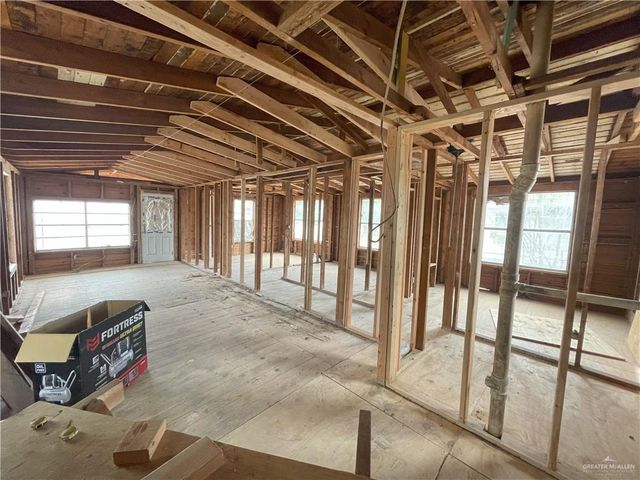 1302 E Cano Street, Edinburg, TX 78539