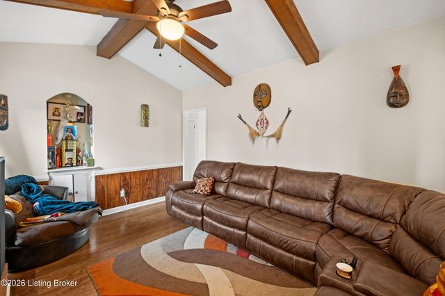 3212 Summerfield Dr, Louisville, KY 40220