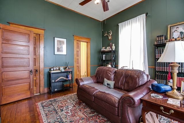 801 N 9th Street, Ballinger, TX 76821