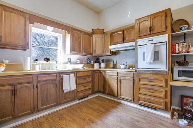 801 N 9th Street, Ballinger, TX 76821