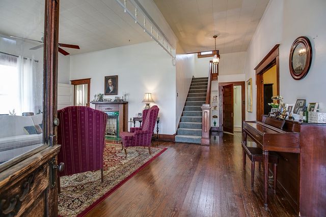 801 N 9th Street, Ballinger, TX 76821