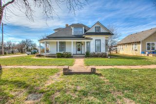 801 N 9th Street, Ballinger, TX 76821