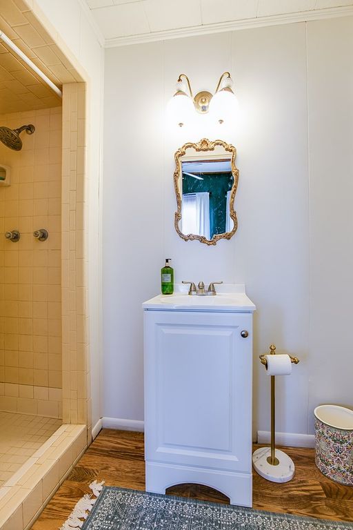 Image 13 of property listing at 801 N 9th Street, Ballinger, TX 76821