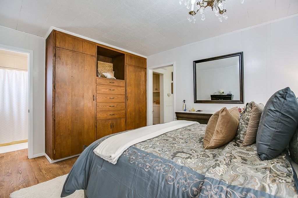 Image 22 of property listing at 801 N 9th Street, Ballinger, TX 76821