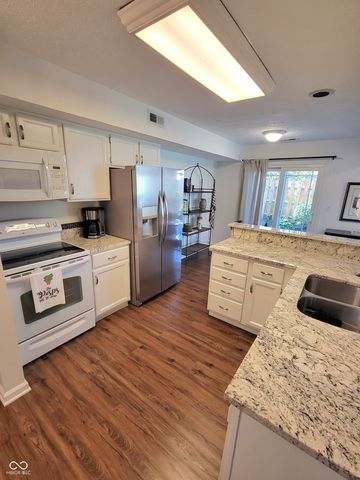 6543 Wandsworth Circle, Indianapolis, IN 46250